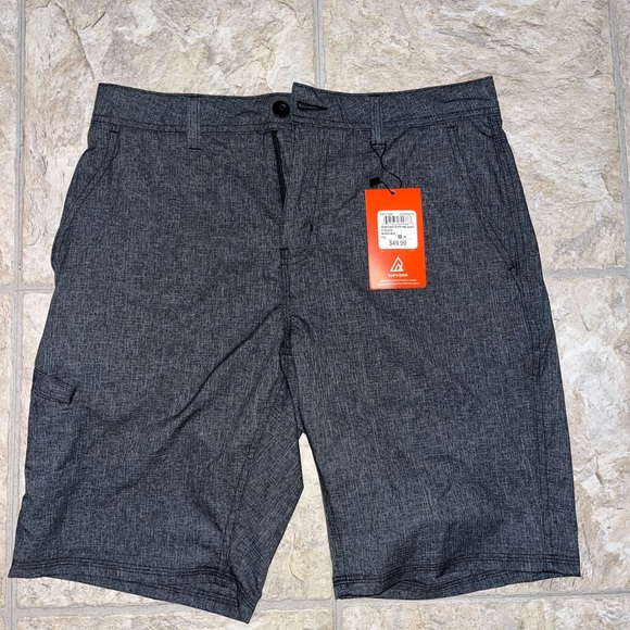Men’s Ripzone Shorts - Picture 1 of 1